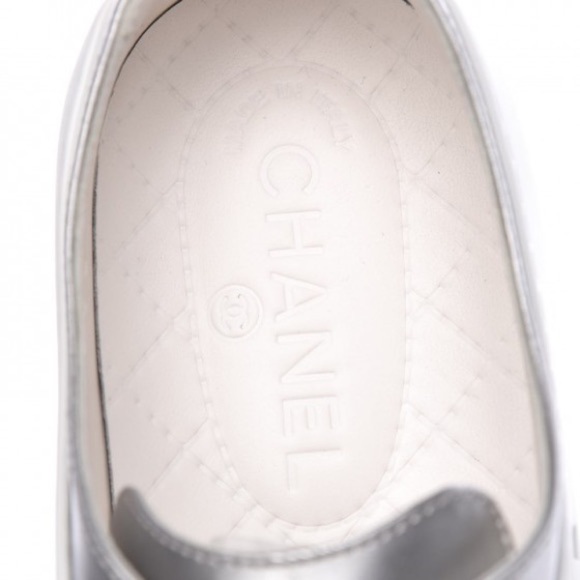 NIB Chanel Iridescent Goatskin Womens Sneakers 41 White Silver - Picture 7 of 16